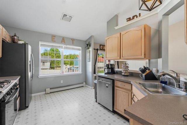 17 Princeton Drive, Walden, NY 12586