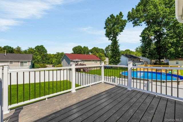 17 Princeton Drive, Walden, NY 12586