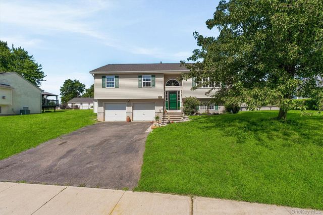 17 Princeton Drive, Walden, NY 12586