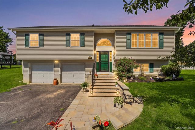 17 Princeton Drive, Walden, NY 12586