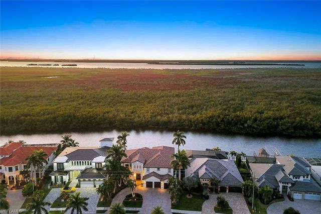 3820 Surfside BLVD, Cape Coral, FL 33914