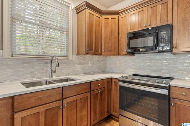 854 SCOUT CREEK COURT, Hoover, AL 35244