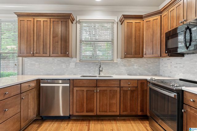 854 SCOUT CREEK COURT, Hoover, AL 35244