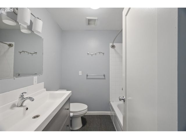 7434 N CHASE Ave N, Portland, OR 97217