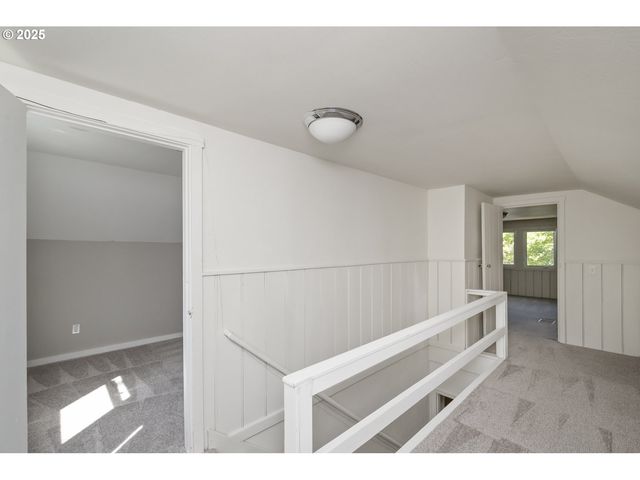 7434 N CHASE Ave N, Portland, OR 97217