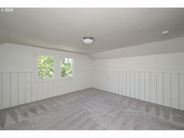 7434 N CHASE Ave N, Portland, OR 97217