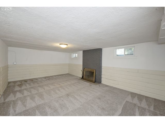 7434 N CHASE Ave N, Portland, OR 97217