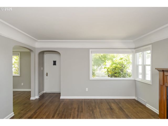 7434 N CHASE Ave N, Portland, OR 97217