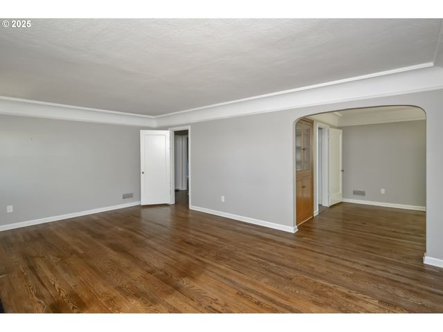 7434 N CHASE Ave N, Portland, OR 97217