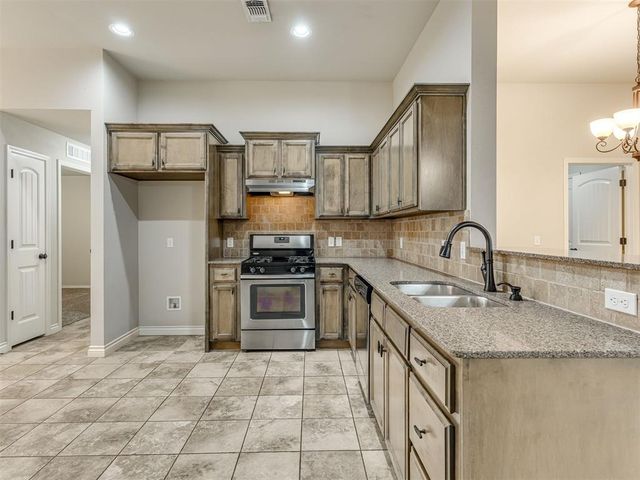 2817 NW 188th Street, Edmond, OK 73012