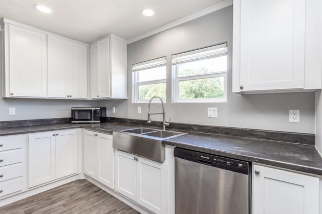 542 County Road 222, Gainesville, TX 76240