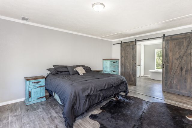 542 County Road 222, Gainesville, TX 76240