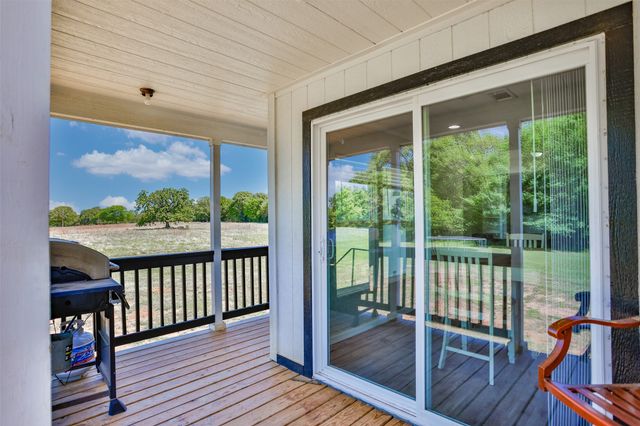 542 County Road 222, Gainesville, TX 76240