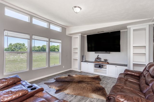 542 County Road 222, Gainesville, TX 76240
