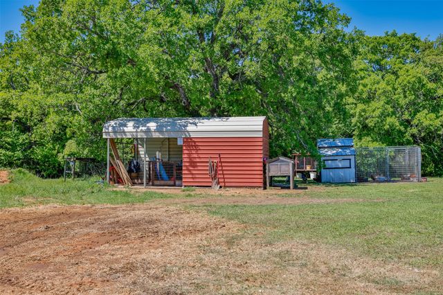 542 County Road 222, Gainesville, TX 76240