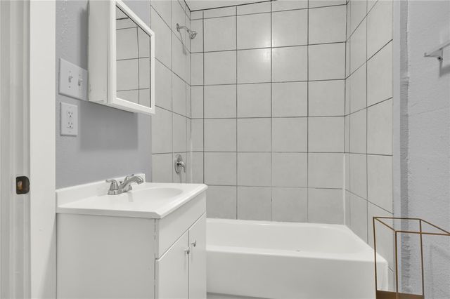 3714 Dabney Street 4, Houston, TX 77026