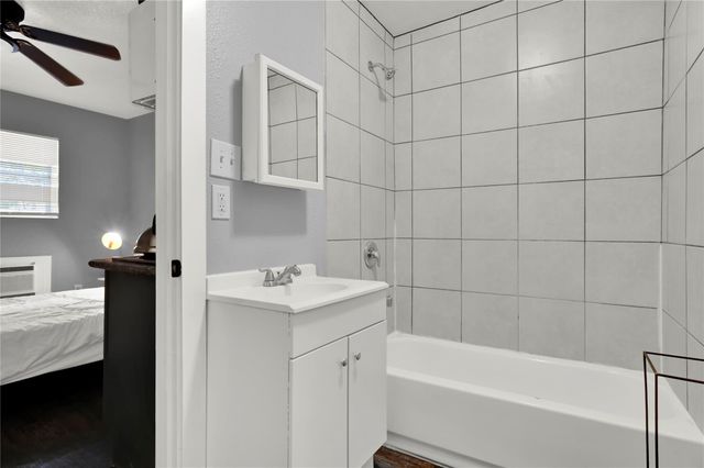 3714 Dabney Street 4, Houston, TX 77026