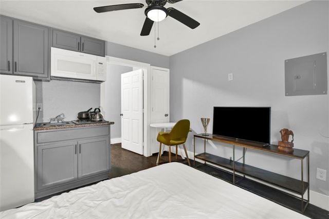3714 Dabney Street 4, Houston, TX 77026