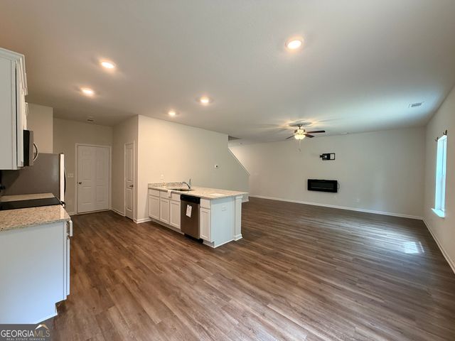 221 Limestone Circle, Conyers, GA 30013