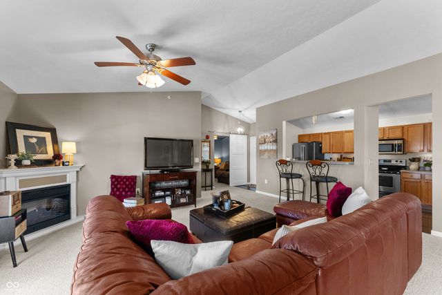 6231 Amber Creek Lane 310, Indianapolis, IN 46237