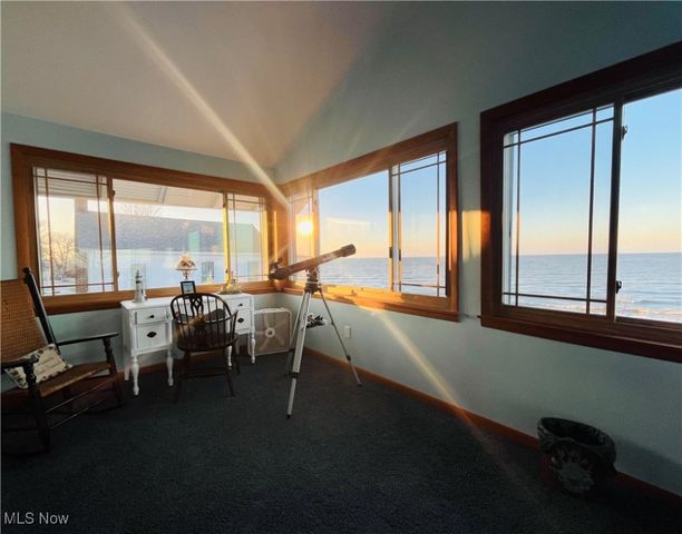 5041 N Warner Drive, Geneva On The Lake, OH 44041