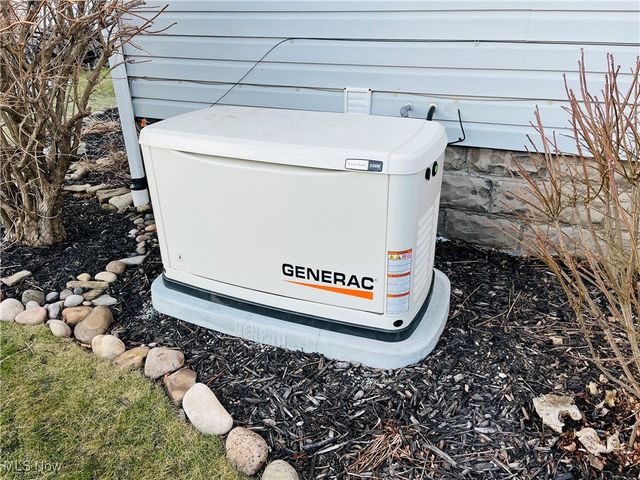 5041 N Warner Drive, Geneva On The Lake, OH 44041