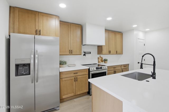 2208 E 19th Street, Tucson, AZ 85719