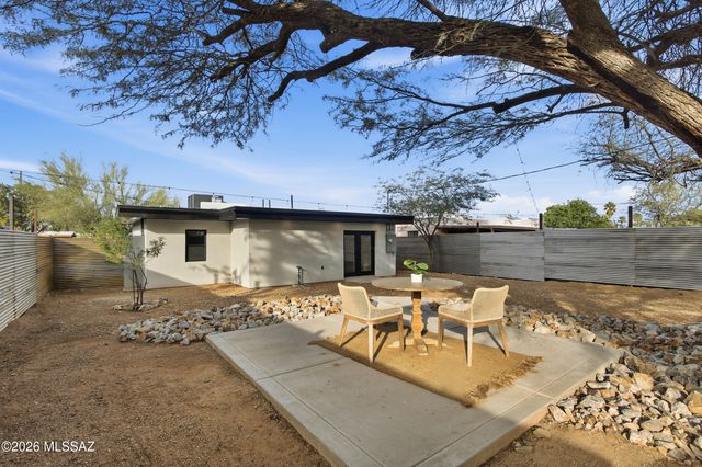 2208 E 19th Street, Tucson, AZ 85719