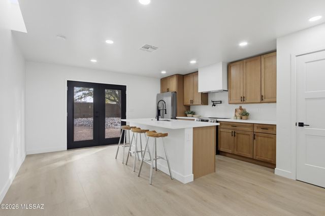 2208 E 19th Street, Tucson, AZ 85719