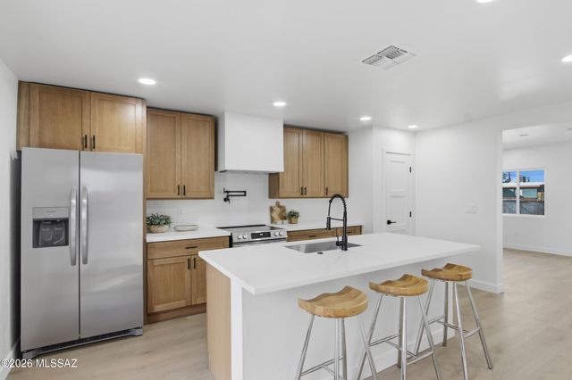 2208 E 19th Street, Tucson, AZ 85719