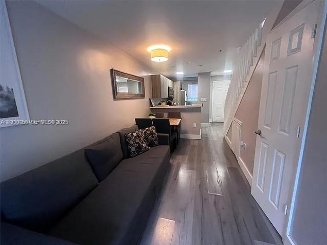 821 SW 2nd St 2, Miami, FL 33130