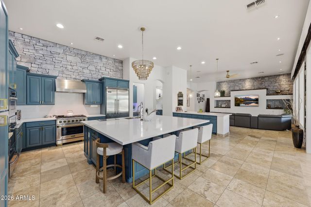 21906 N 86TH Avenue, Peoria, AZ 85383
