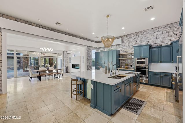 21906 N 86TH Avenue, Peoria, AZ 85383