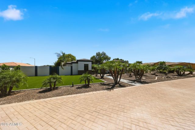 21906 N 86TH Avenue, Peoria, AZ 85383