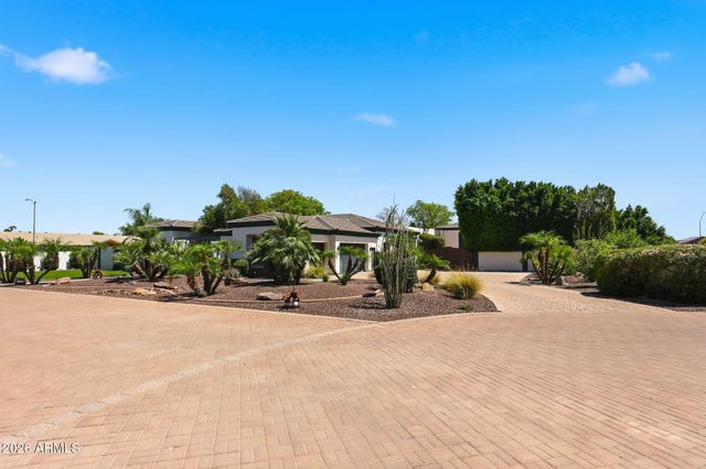 21906 N 86TH Avenue, Peoria, AZ 85383