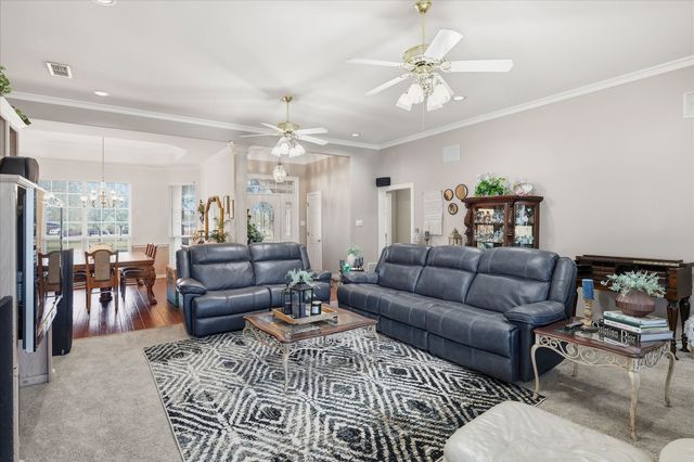 113 Green Oaks Court, Hudson Oaks, TX 76087