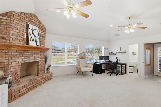 113 Green Oaks Court, Hudson Oaks, TX 76087