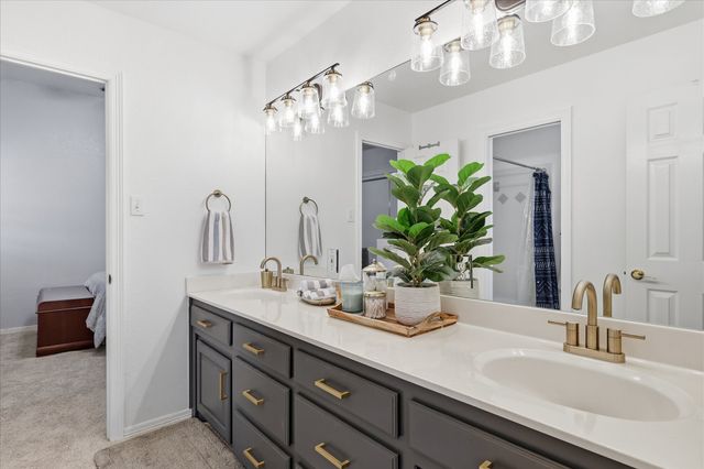 113 Green Oaks Court, Hudson Oaks, TX 76087