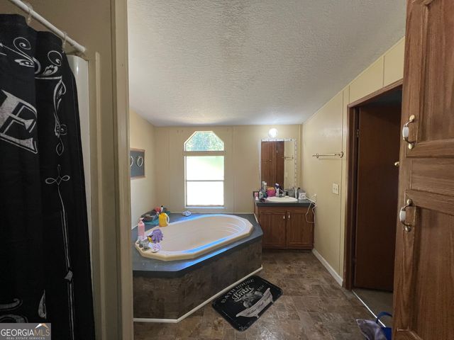 242 Elliotts Bluff Road, St. Marys, GA 31558