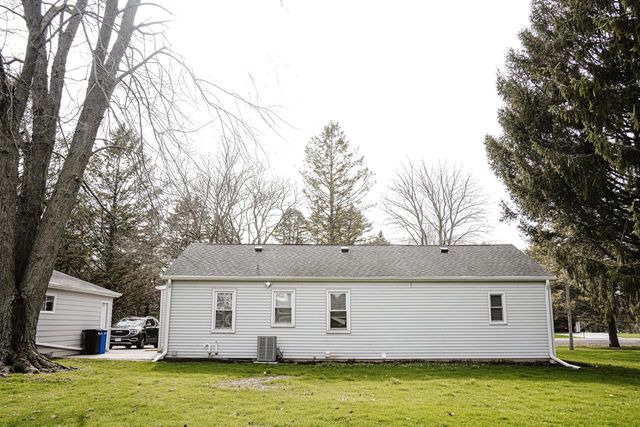 3014 Green Bay ROAD, Port Washington, WI 53074