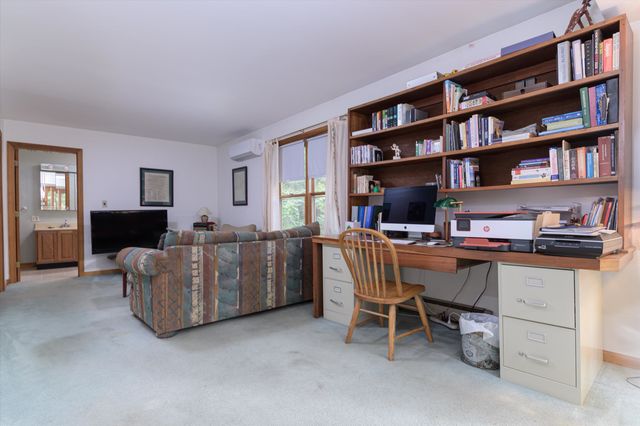 10 Ethan Hill, Brattleboro, VT 05301