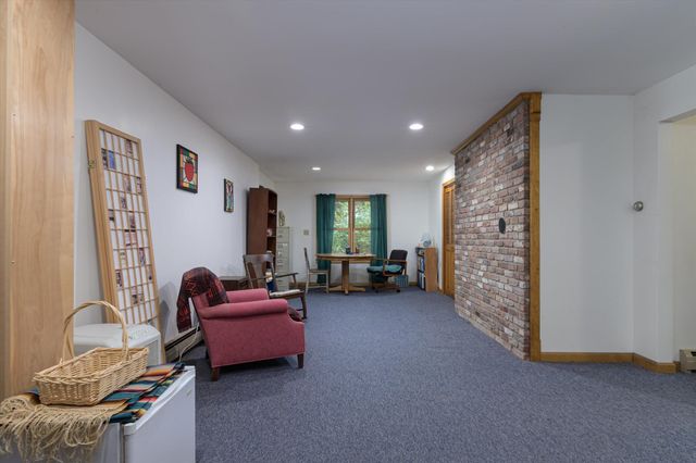 10 Ethan Hill, Brattleboro, VT 05301