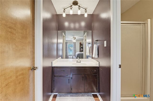 120 Rae Lane, Jarrell, TX 76537