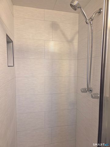 70 Strawberry Hill Avenue APT 4-3A, Stamford, CT 06902