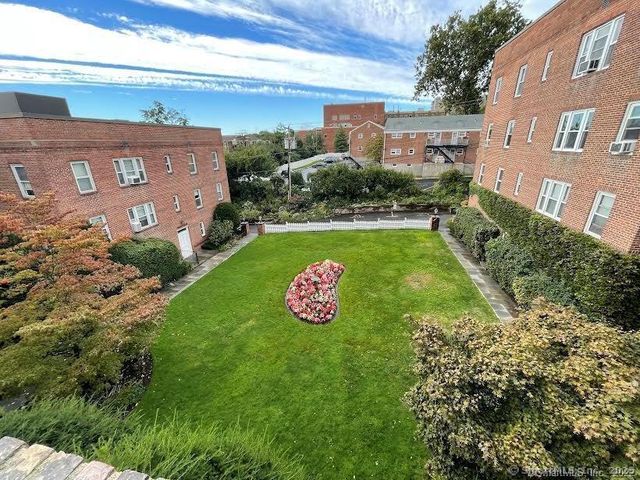 70 Strawberry Hill Avenue APT 4-3A, Stamford, CT 06902