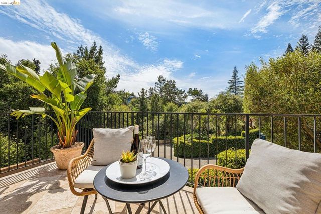 3 Maxwelton Rd., Piedmont, CA 94618