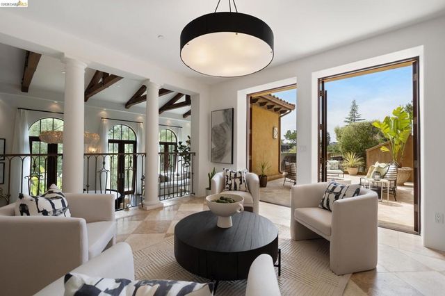 3 Maxwelton Rd., Piedmont, CA 94618