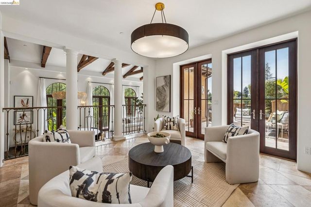 3 Maxwelton Rd., Piedmont, CA 94618