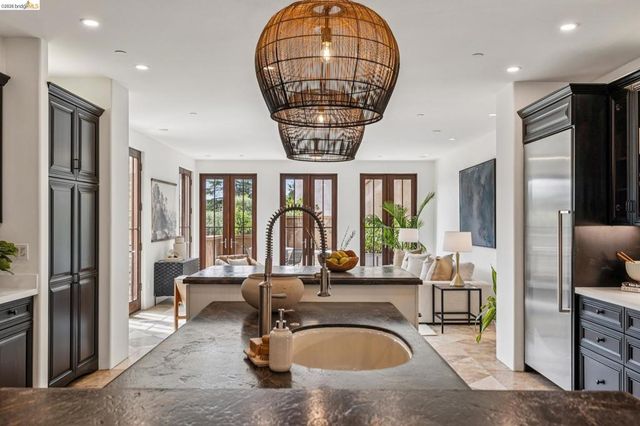 3 Maxwelton Rd., Piedmont, CA 94618