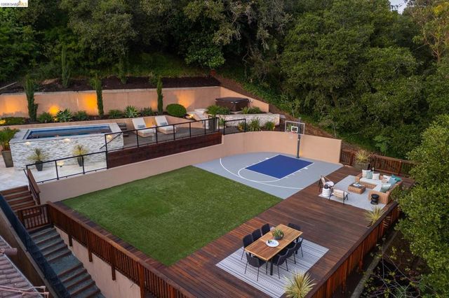 3 Maxwelton Rd., Piedmont, CA 94618